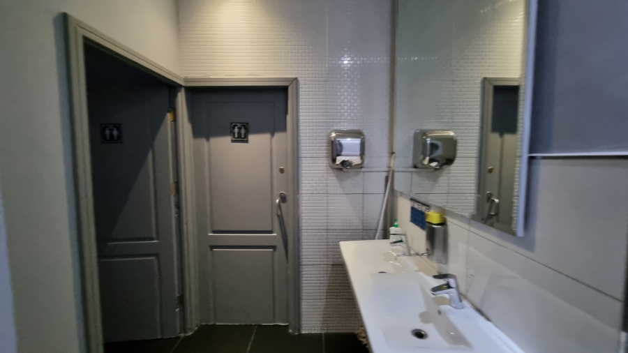 To Let commercial Property for Rent in Woodstock Western Cape